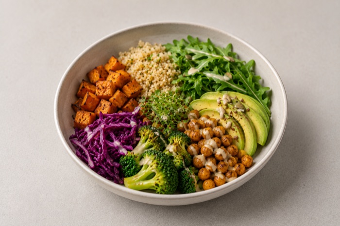 Avocado-Kichererbsen-Bowl